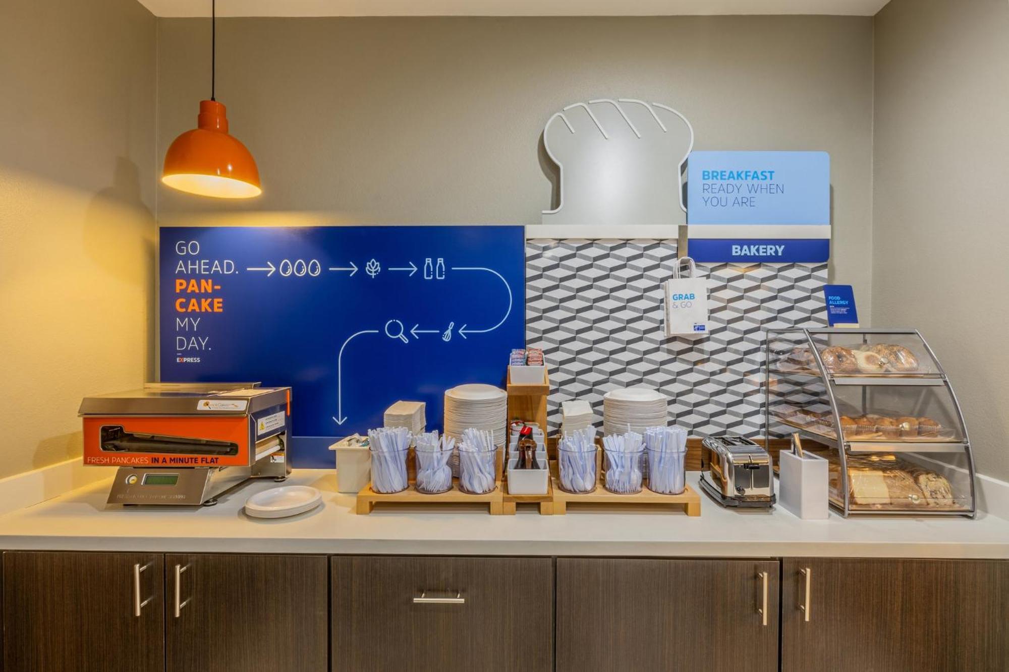 Holiday Inn Express & Suites - Lindale By Ihg Eksteriør billede
