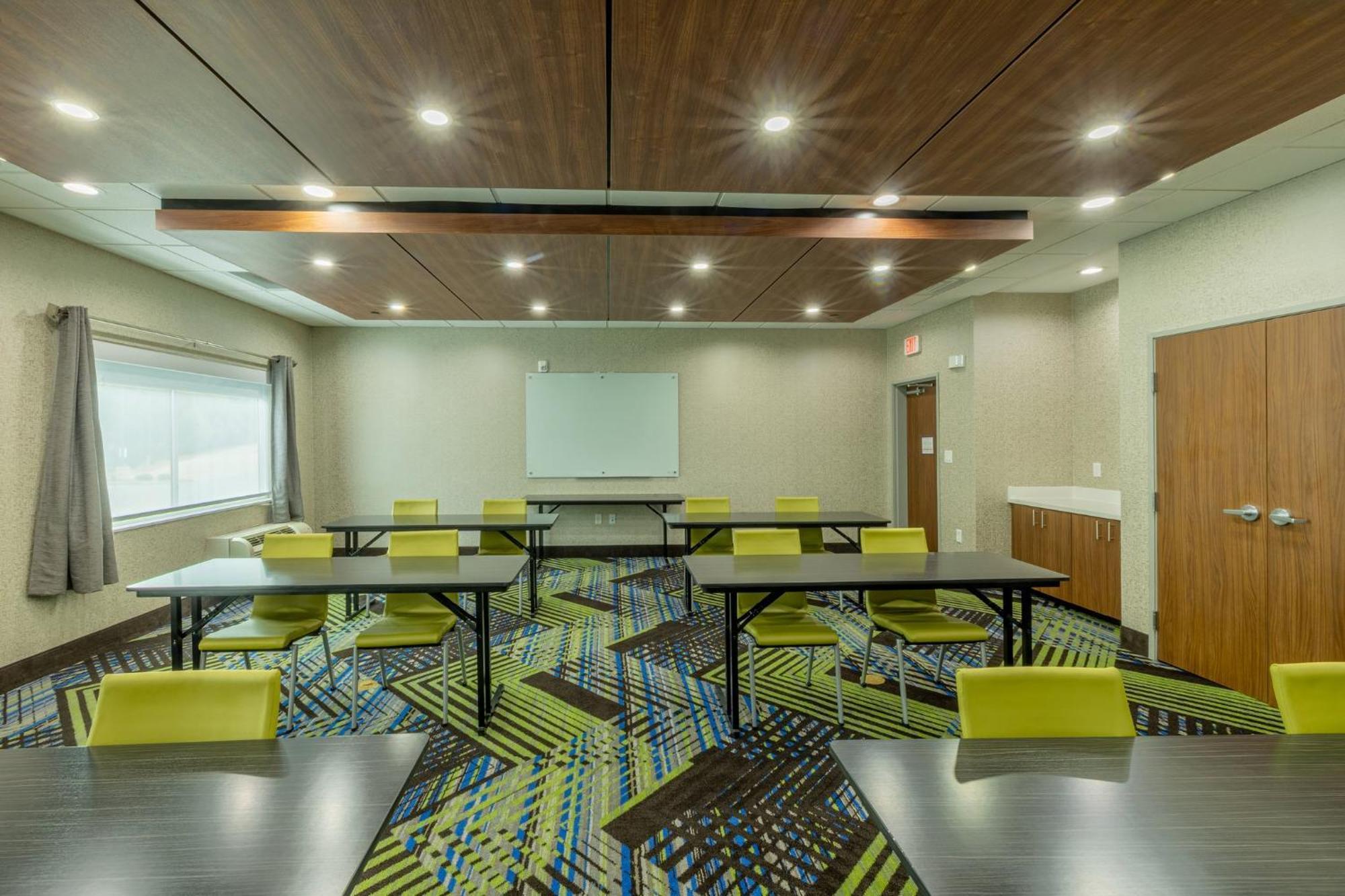 Holiday Inn Express & Suites - Lindale By Ihg Eksteriør billede
