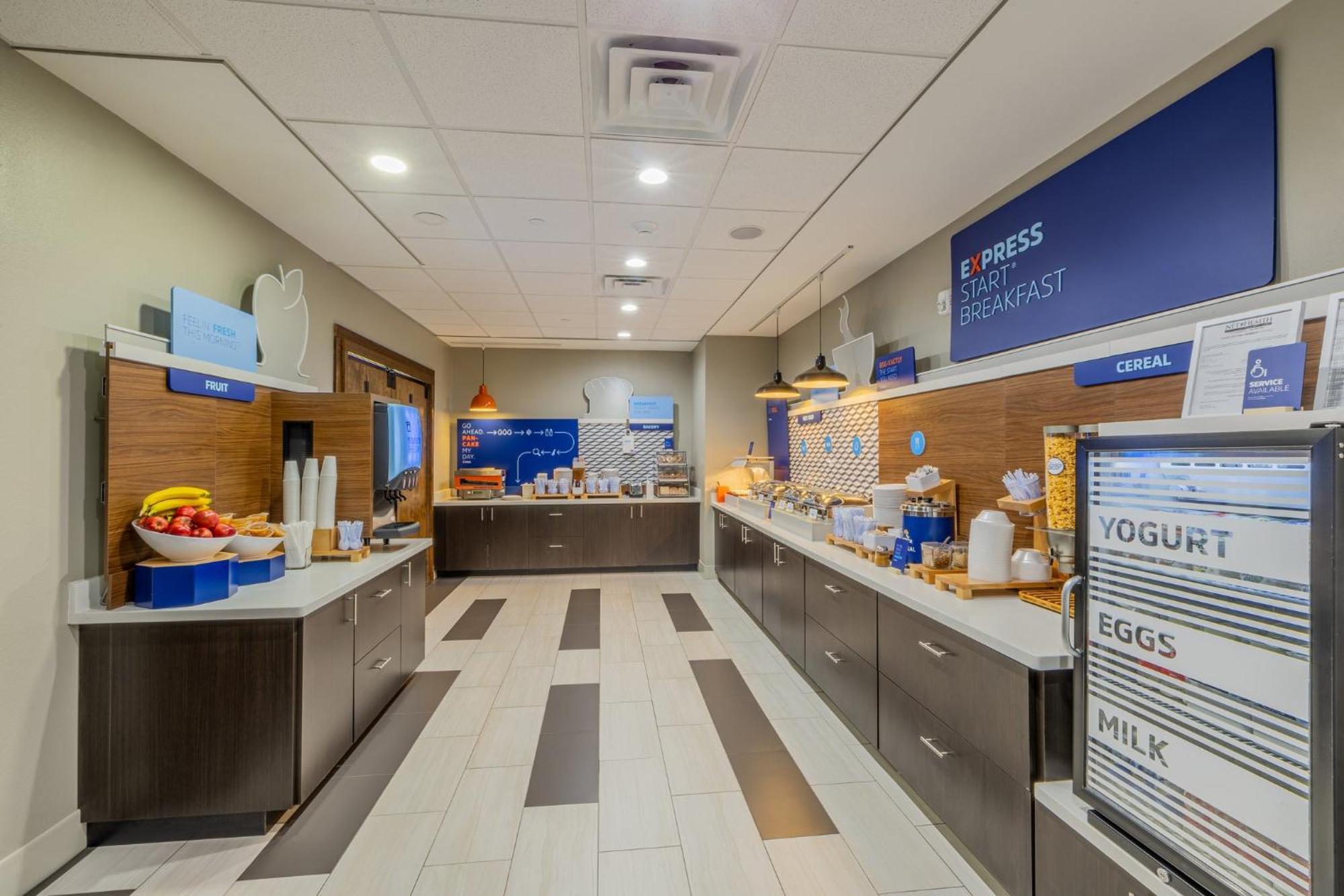 Holiday Inn Express & Suites - Lindale By Ihg Eksteriør billede