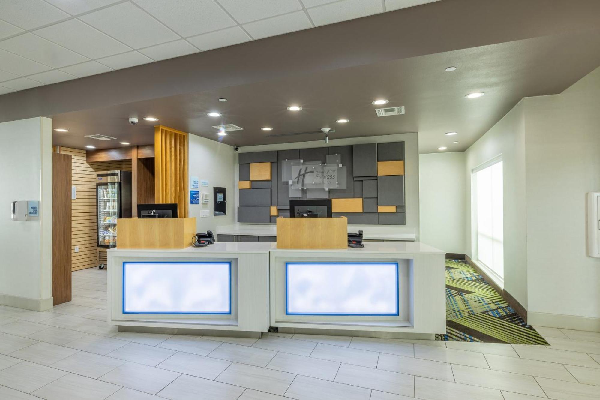 Holiday Inn Express & Suites - Lindale By Ihg Eksteriør billede
