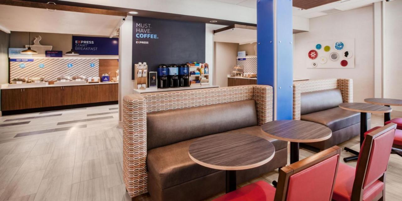 Holiday Inn Express & Suites - Lindale By Ihg Eksteriør billede